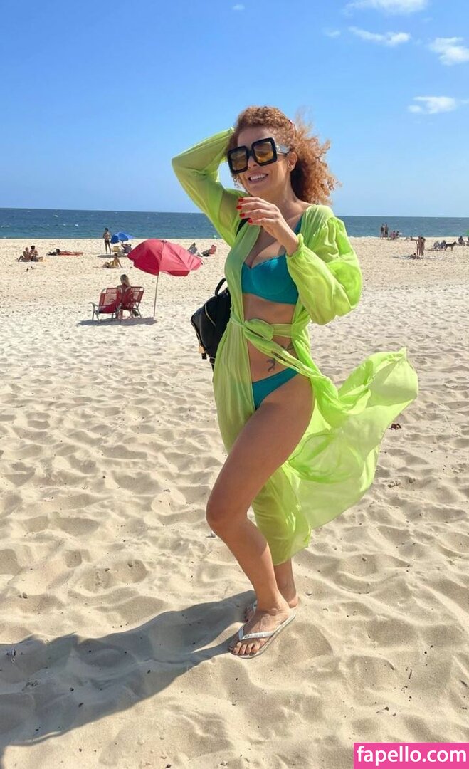 Vanessa Da Mata-2