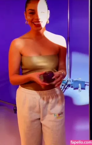 vanessa-hudgens thumbnail #2452481