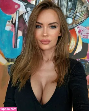 veronika-andrisova thumbnail #6363575