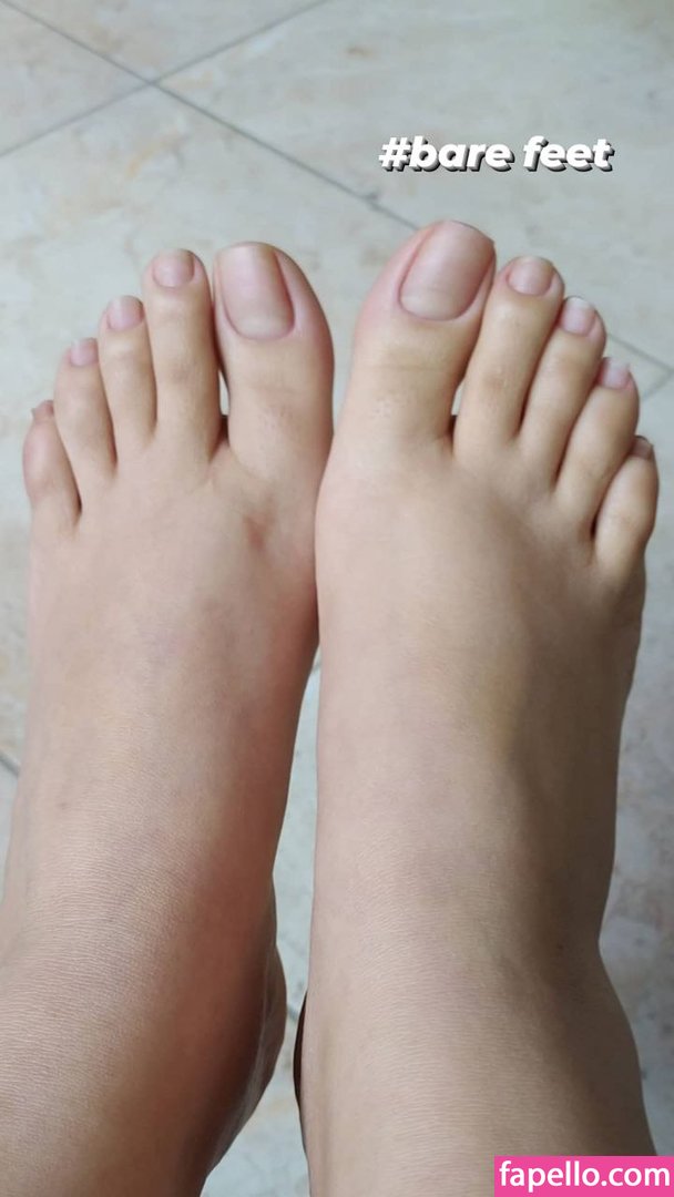 vickyfeet16-2