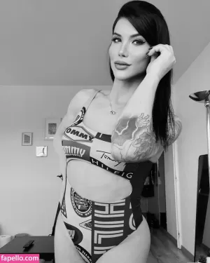 victoria-carvalho thumbnail #2336647