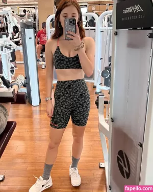 violet-brinson thumbnail #3339702