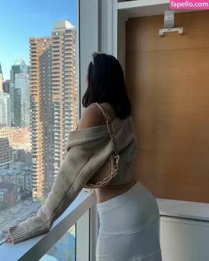 vivacious-honey thumbnail #1254263