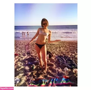 willa-holland thumbnail #568947