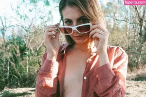 willa-holland thumbnail #568944