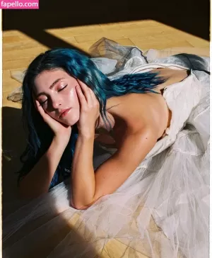 willow-shields thumbnail #513299