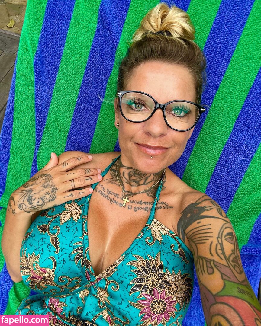 winnie-nielsen – I Nudes – Celeb Nudes