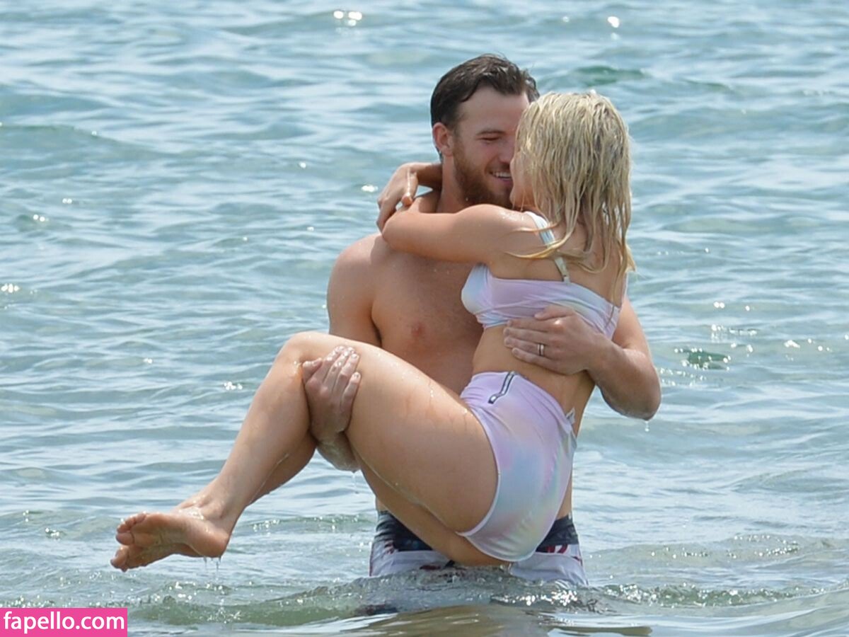 Witney Carson-3