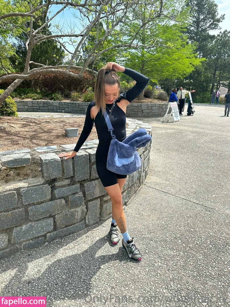 woahhvicky-2