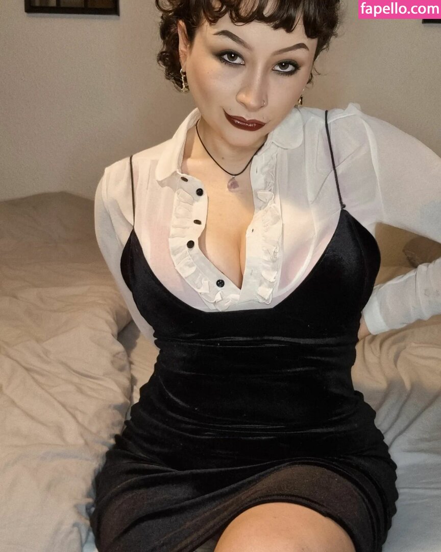 xalexaddams-1