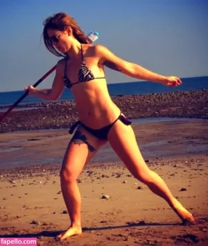 yana-gold thumbnail #757050