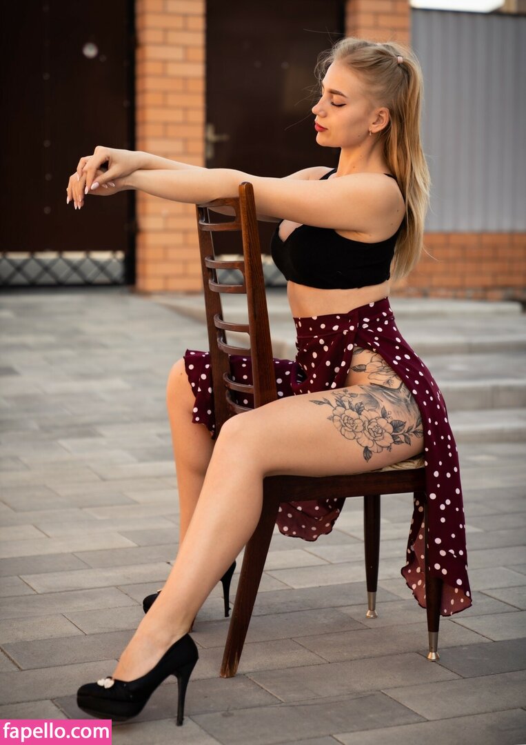 Yuliya Fox-1