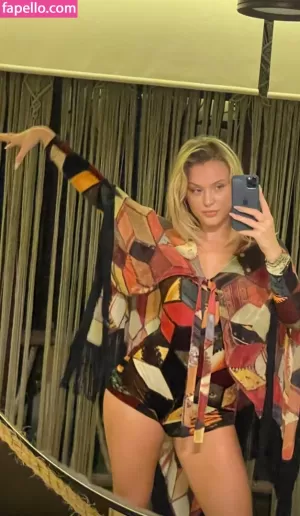 zara-larsson thumbnail #114690