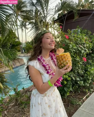 zoe-colletti thumbnail #655104