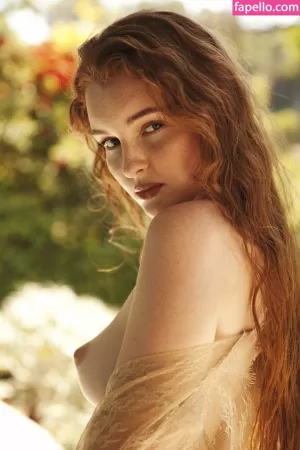 zoe-rose thumbnail #977413