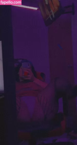 zoe19903 thumbnail #6058443