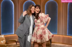 zooey-deschanel thumbnail #420793