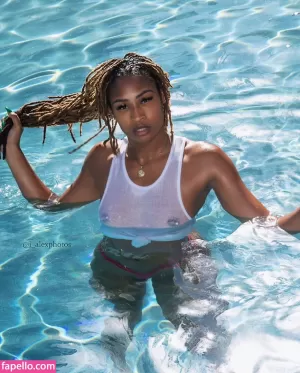 zuri-smith thumbnail #4472412