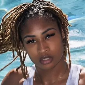 zuri-smith thumbnail #4472416